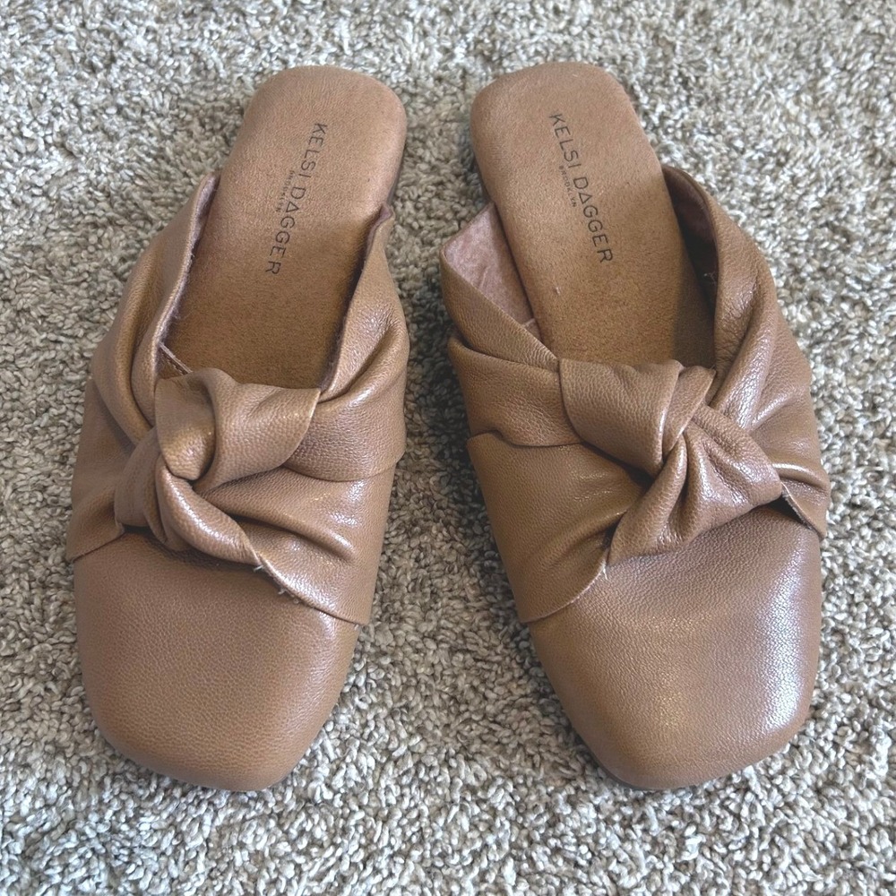 Kelsi Dagger Brooklyn Tan Leather Knot Twist Square Toe Mules Flats SZ 6